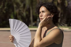 Leia mais sobre o artigo Quanto tempo duram as ondas de calor da menopausa?