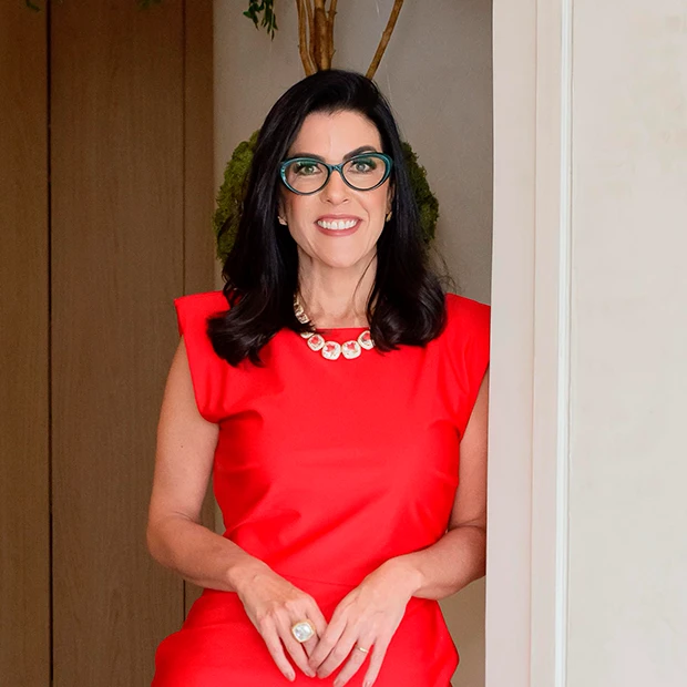 Glauce Mônica Bastos Silva Casaes