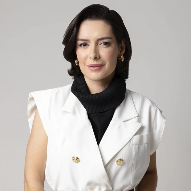 Lucymária Barros Dal Col Queiroz
