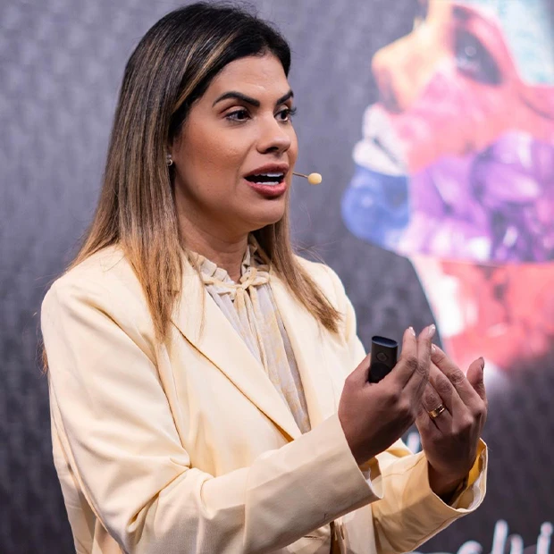 Caroline Alonso Ferreira Machado Dantas